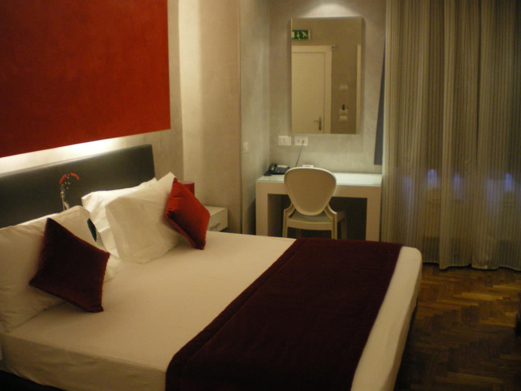 Gente Di Notte Hotell Frascati Exteriör bild