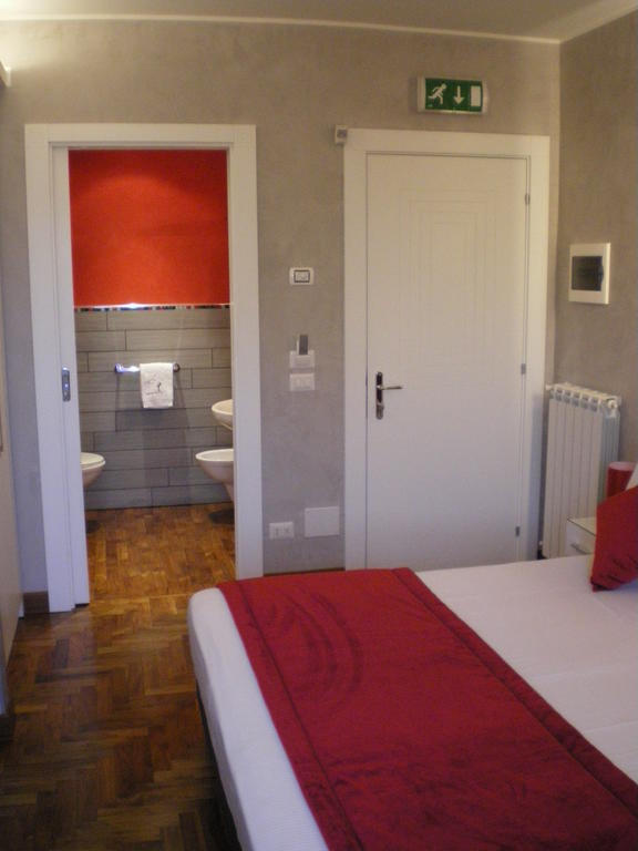 Gente Di Notte Hotell Frascati Exteriör bild