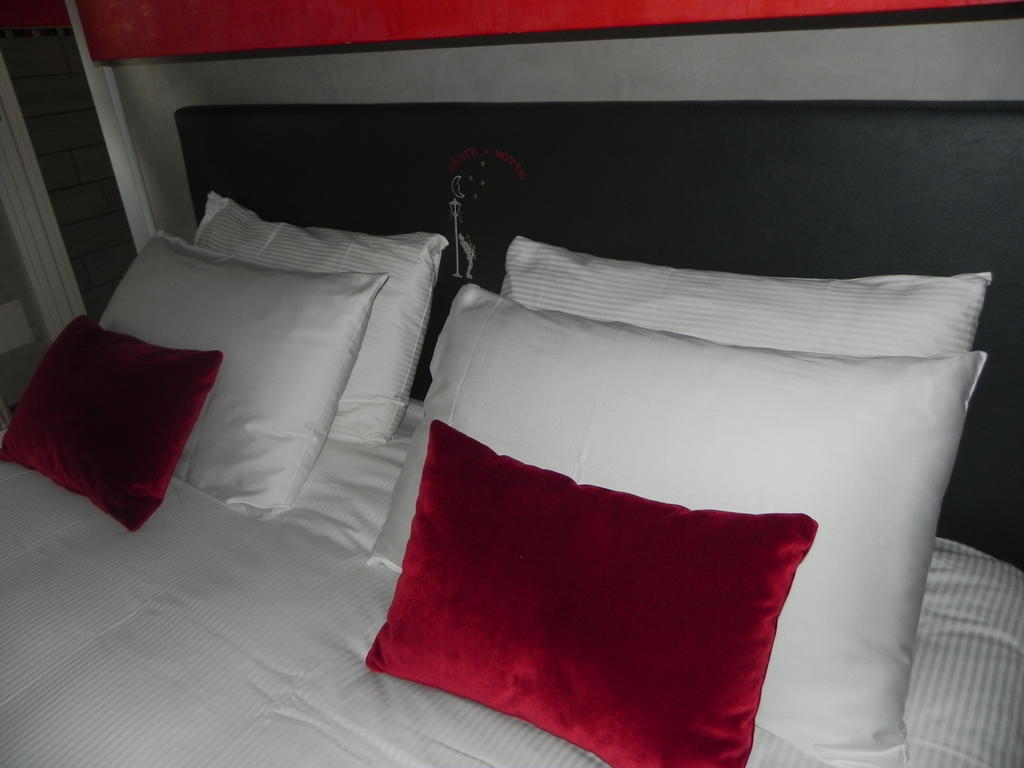 Gente Di Notte Hotell Frascati Rum bild