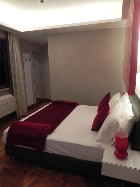 Gente Di Notte Hotell Frascati Exteriör bild